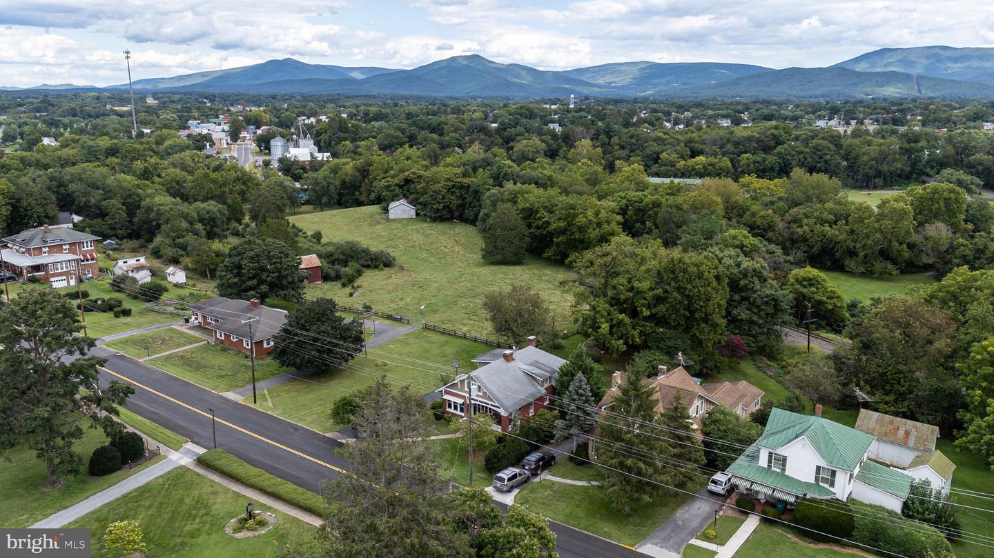 157 S COURT ST, LURAY, Virginia 22835, 3 Bedrooms Bedrooms, ,2 BathroomsBathrooms,Residential,For sale,157 S COURT ST,VAPA2005298 MLS # VAPA2005298