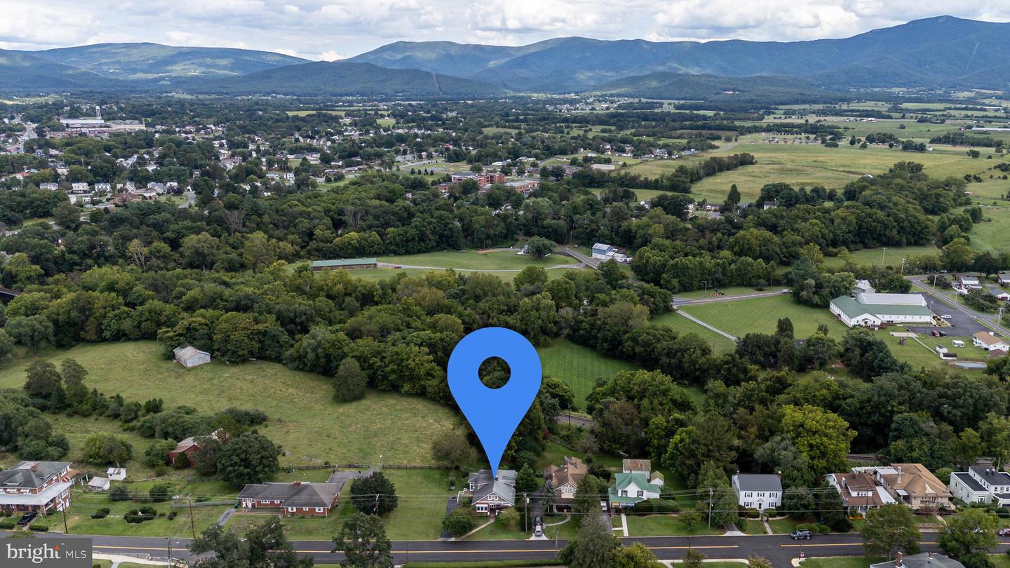 157 S COURT ST, LURAY, Virginia 22835, 3 Bedrooms Bedrooms, ,2 BathroomsBathrooms,Residential,For sale,157 S COURT ST,VAPA2005298 MLS # VAPA2005298