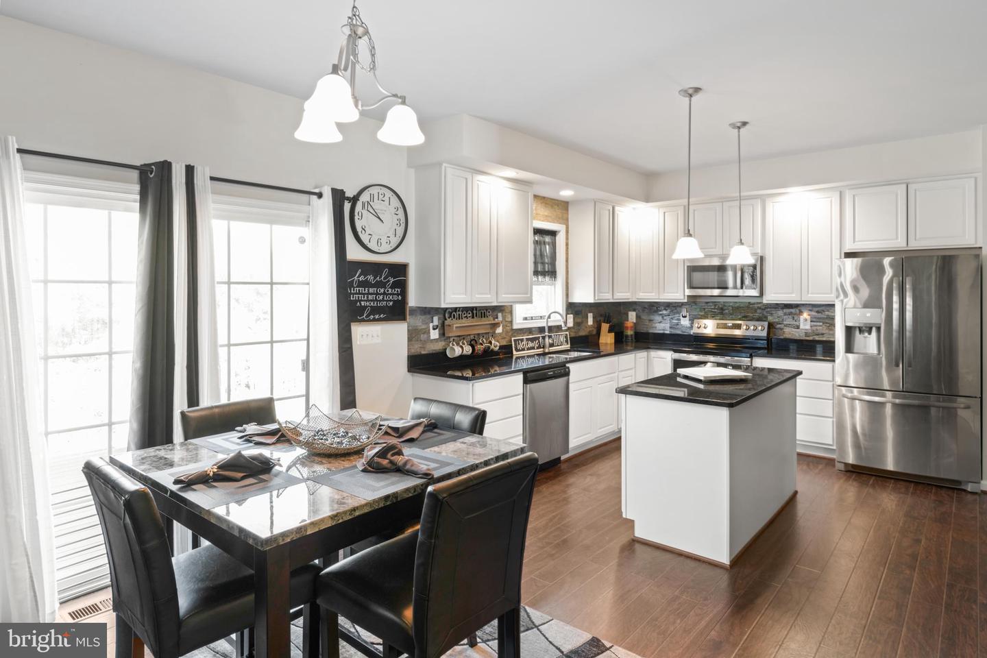 7238 SUNSET RD, SPOTSYLVANIA, Virginia 22551, 5 Bedrooms Bedrooms, ,3 BathroomsBathrooms,Residential,For sale,7238 SUNSET RD,VASP2035886 MLS # VASP2035886
