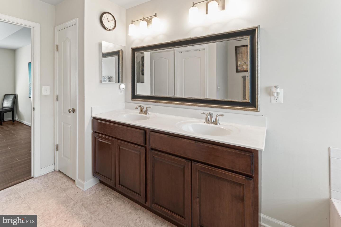 7238 SUNSET RD, SPOTSYLVANIA, Virginia 22551, 5 Bedrooms Bedrooms, ,3 BathroomsBathrooms,Residential,For sale,7238 SUNSET RD,VASP2035886 MLS # VASP2035886