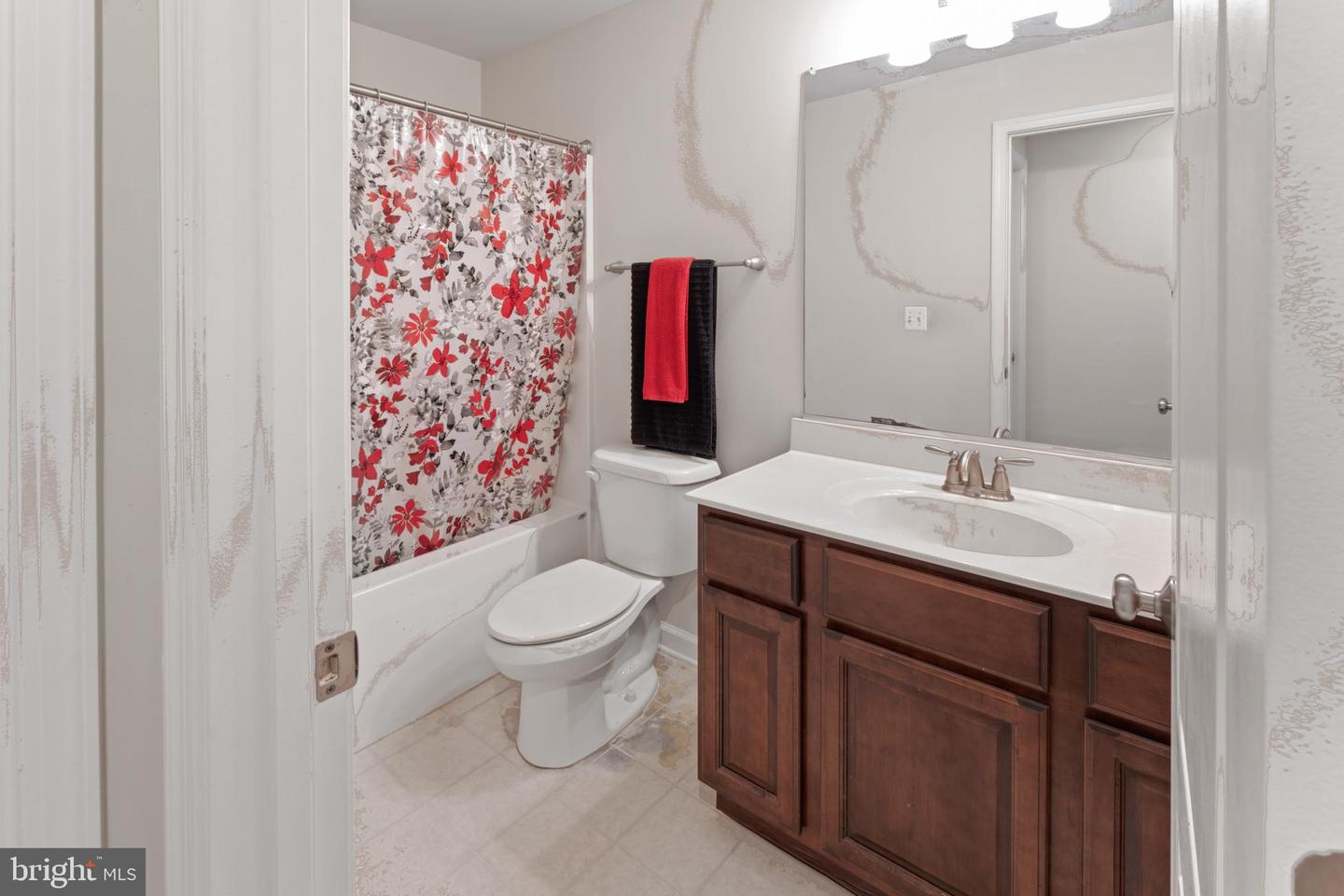 7238 SUNSET RD, SPOTSYLVANIA, Virginia 22551, 5 Bedrooms Bedrooms, ,3 BathroomsBathrooms,Residential,For sale,7238 SUNSET RD,VASP2035886 MLS # VASP2035886