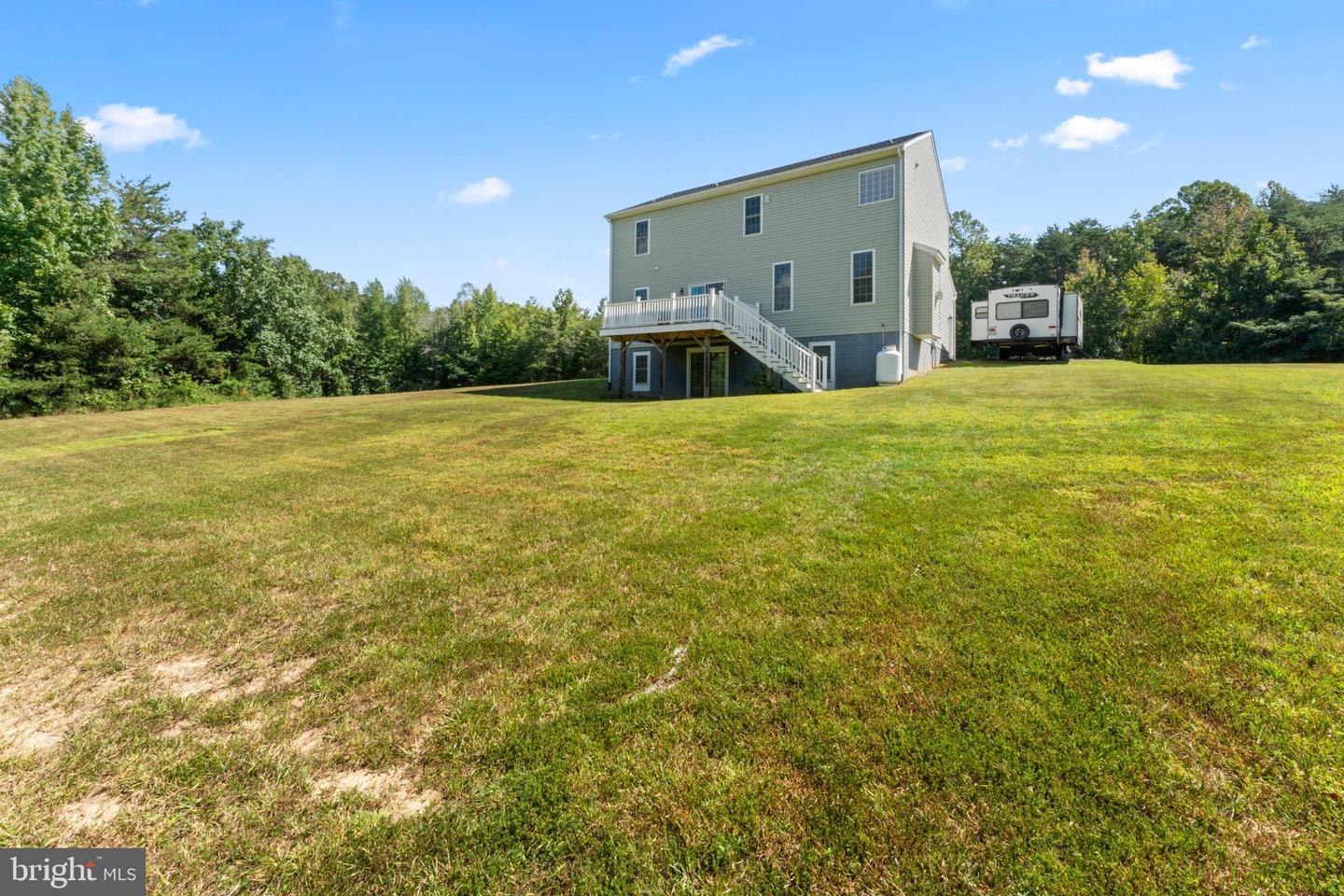 7238 SUNSET RD, SPOTSYLVANIA, Virginia 22551, 5 Bedrooms Bedrooms, ,3 BathroomsBathrooms,Residential,For sale,7238 SUNSET RD,VASP2035886 MLS # VASP2035886