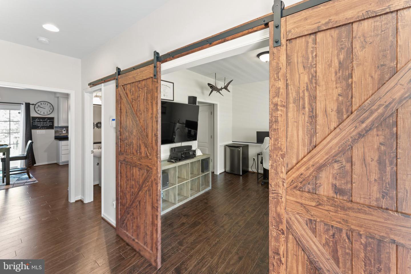 7238 SUNSET RD, SPOTSYLVANIA, Virginia 22551, 5 Bedrooms Bedrooms, ,3 BathroomsBathrooms,Residential,For sale,7238 SUNSET RD,VASP2035886 MLS # VASP2035886