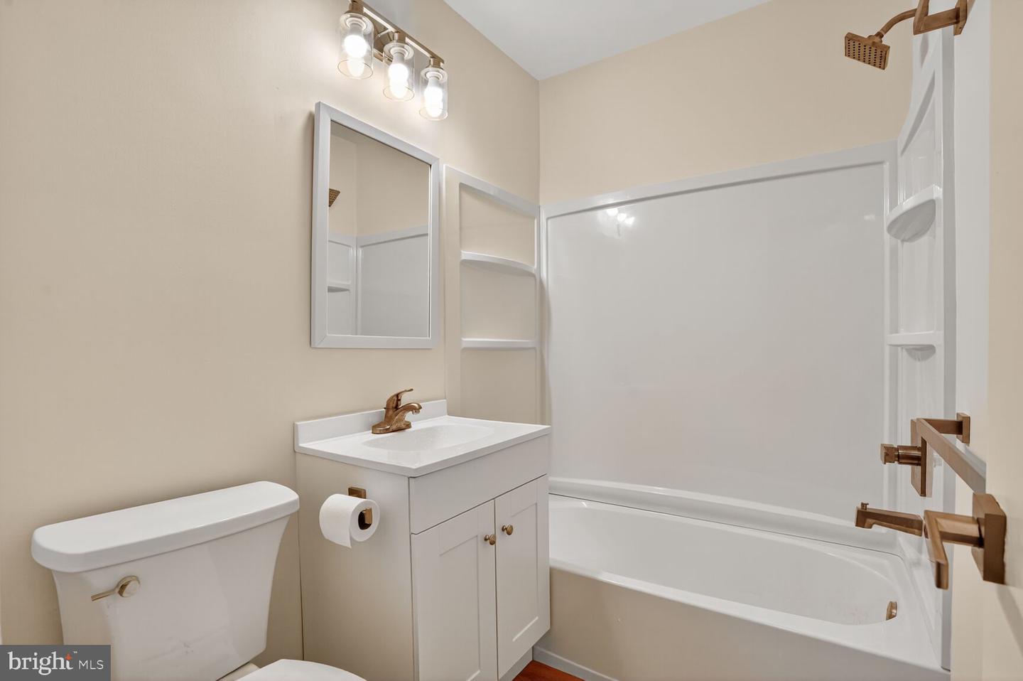 10113 FAIR WOODS DR, FAIRFAX, Virginia 22030, 3 Bedrooms Bedrooms, ,1 BathroomBathrooms,Residential,For sale,10113 FAIR WOODS DR,VAFC2006896 MLS # VAFC2006896