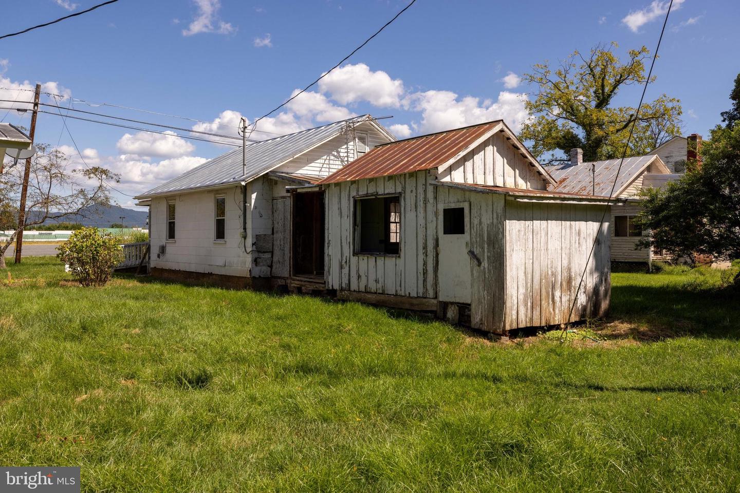 1819 US HIGHWAY 211 W, LURAY, Virginia 22835, 3 Bedrooms Bedrooms, ,2 BathroomsBathrooms,Residential,For sale,1819 US HIGHWAY 211 W,VAPA2005312 MLS # VAPA2005312