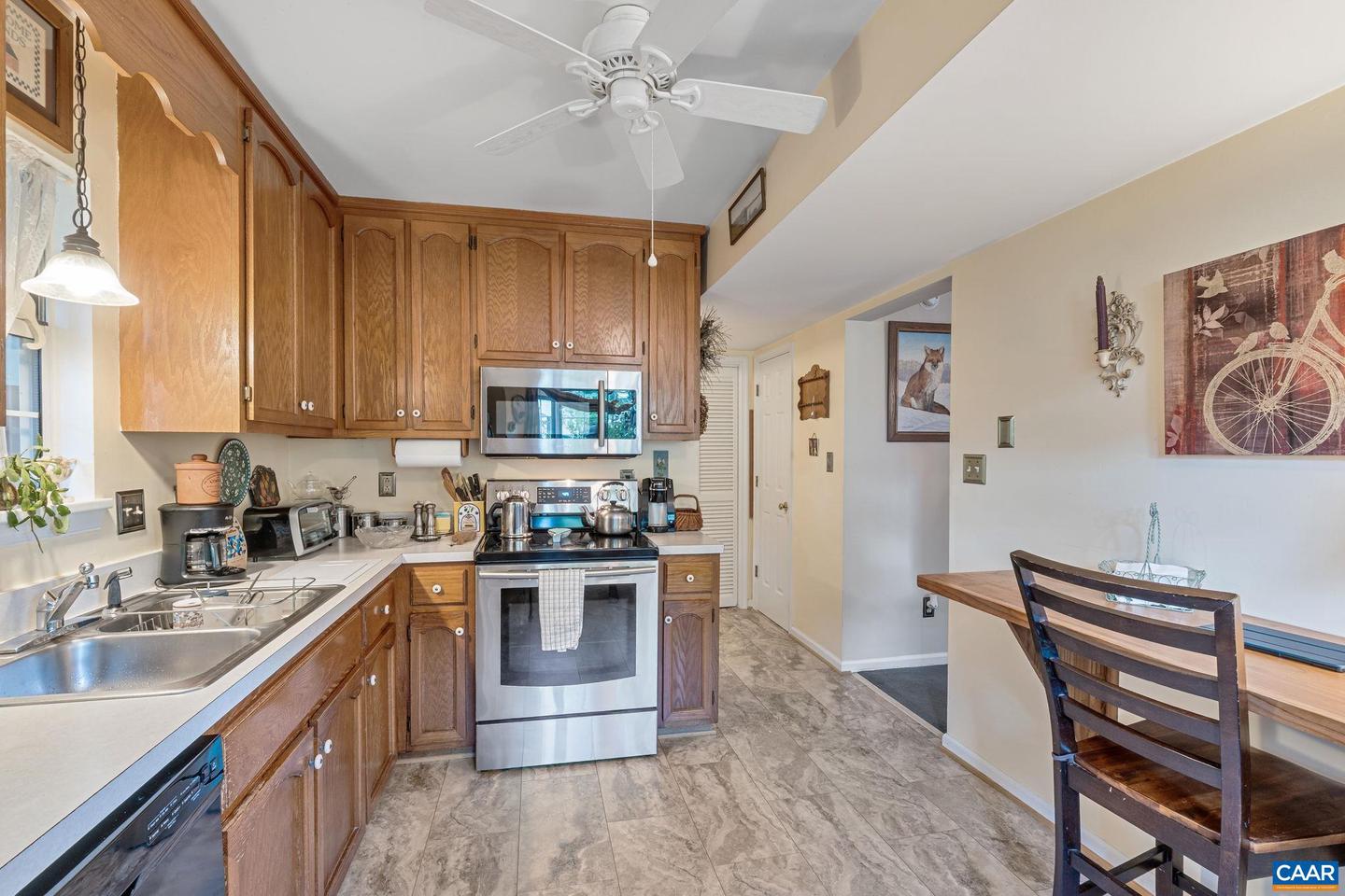 4727 WREN CT, CHARLOTTESVILLE, Virginia 22911, 3 Bedrooms Bedrooms, ,2 BathroomsBathrooms,Residential,For sale,4727 WREN CT,668490 MLS # 668490