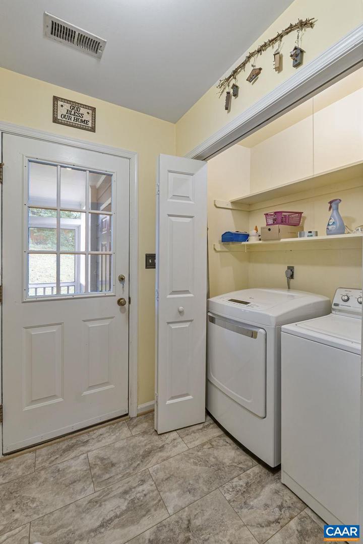 4727 WREN CT, CHARLOTTESVILLE, Virginia 22911, 3 Bedrooms Bedrooms, ,2 BathroomsBathrooms,Residential,For sale,4727 WREN CT,668490 MLS # 668490