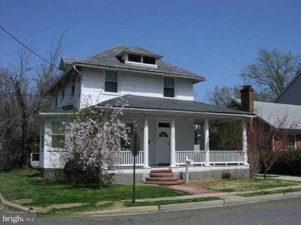 739 22ND ST S, ARLINGTON, Virginia 22202, 5 Bedrooms Bedrooms, 11 Rooms Rooms,3 BathroomsBathrooms,Residential,For sale,739 22ND ST S,VAAR2063022 MLS # VAAR2063022