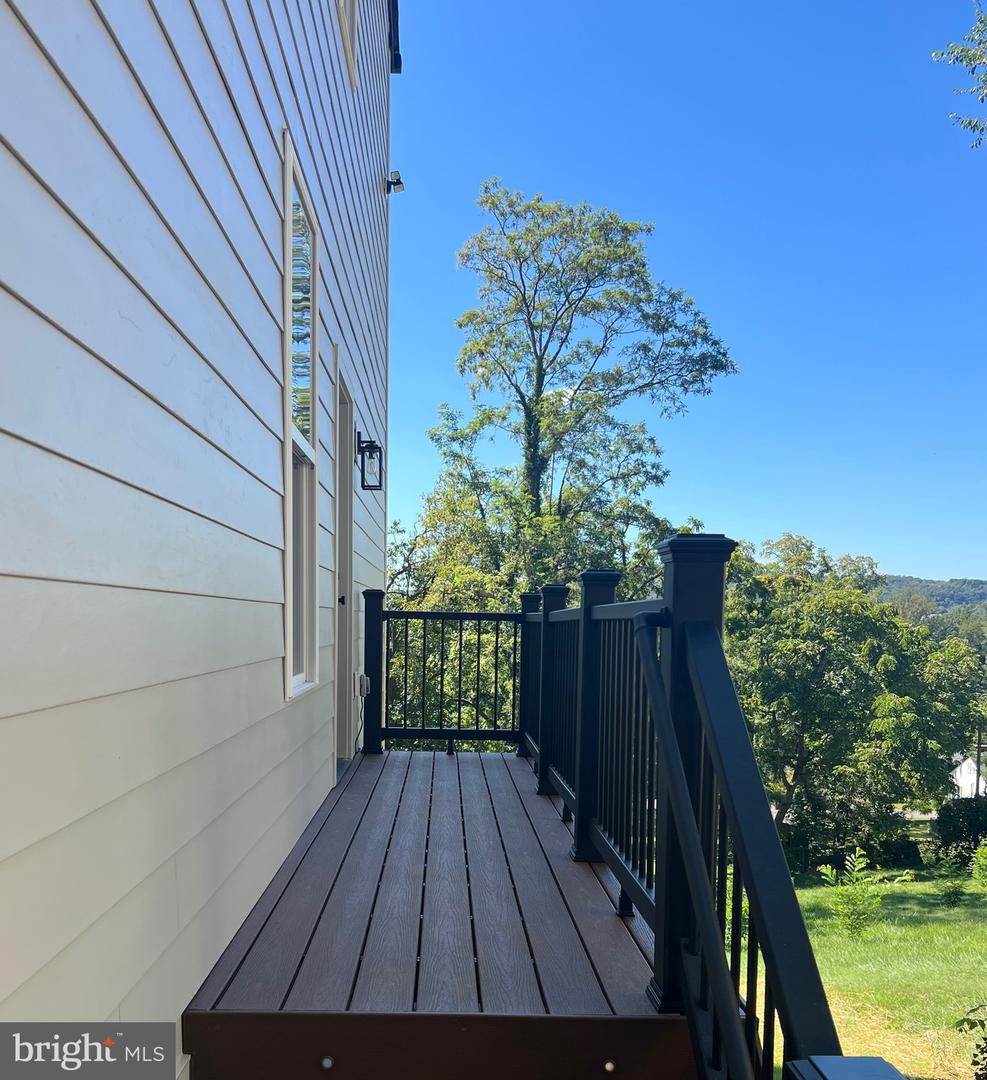 52 FAIRFAX ST, WARRENTON, Virginia 20186, 4 Bedrooms Bedrooms, ,3 BathroomsBathrooms,Residential,For sale,52 FAIRFAX ST,VAFQ2018146 MLS # VAFQ2018146