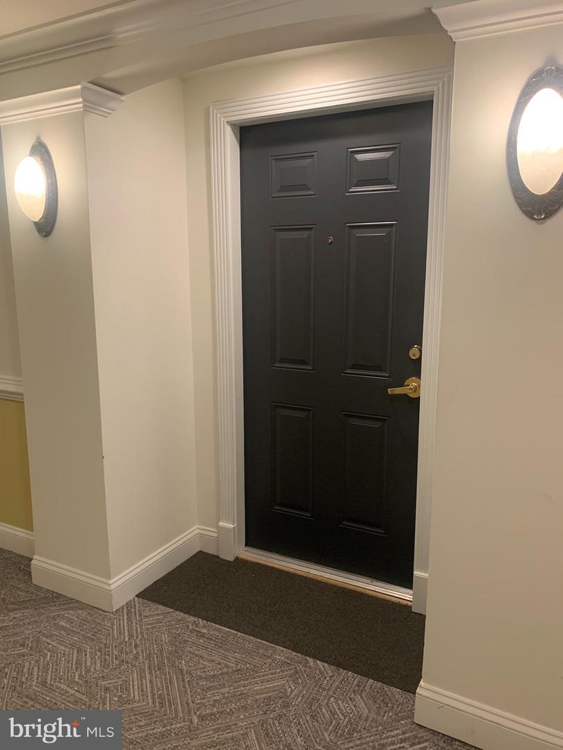 2903 SAINTSBURY PLZ #310, FAIRFAX, Virginia 22031, 2 Bedrooms Bedrooms, ,2 BathroomsBathrooms,Residential,For sale,2903 SAINTSBURY PLZ #310,VAFX2264792 MLS # VAFX2264792