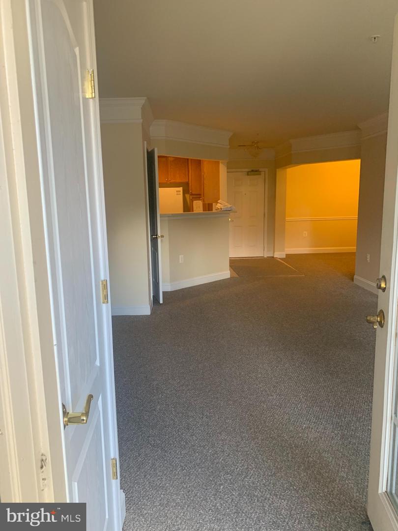 2903 SAINTSBURY PLZ #310, FAIRFAX, Virginia 22031, 2 Bedrooms Bedrooms, ,2 BathroomsBathrooms,Residential,For sale,2903 SAINTSBURY PLZ #310,VAFX2264792 MLS # VAFX2264792