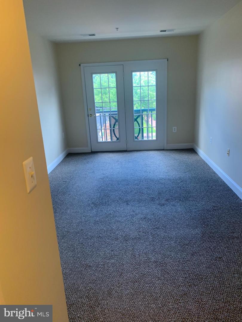 2903 SAINTSBURY PLZ #310, FAIRFAX, Virginia 22031, 2 Bedrooms Bedrooms, ,2 BathroomsBathrooms,Residential,For sale,2903 SAINTSBURY PLZ #310,VAFX2264792 MLS # VAFX2264792