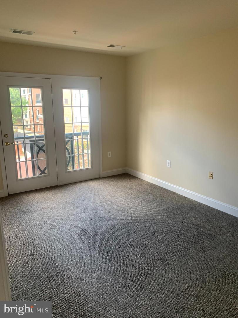 2903 SAINTSBURY PLZ #310, FAIRFAX, Virginia 22031, 2 Bedrooms Bedrooms, ,2 BathroomsBathrooms,Residential,For sale,2903 SAINTSBURY PLZ #310,VAFX2264792 MLS # VAFX2264792