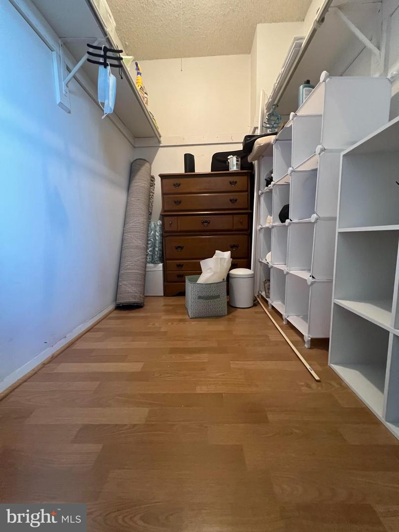 1225 MARTHA CUSTIS DR #815, ALEXANDRIA, Virginia 22302, 1 Bedroom Bedrooms, 2 Rooms Rooms,1 BathroomBathrooms,Residential,For sale,1225 MARTHA CUSTIS DR #815,VAAX2049306 MLS # VAAX2049306