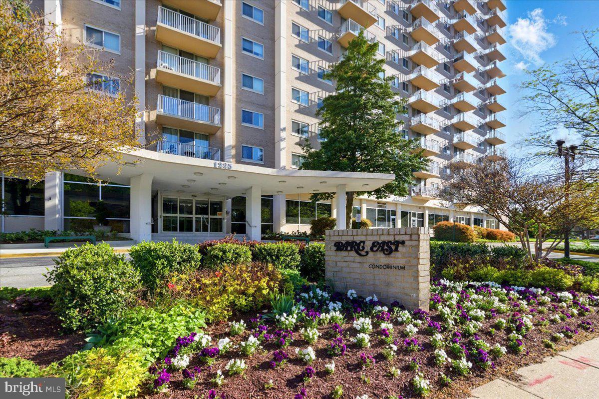 1225 MARTHA CUSTIS DR #815, ALEXANDRIA, Virginia 22302, 1 Bedroom Bedrooms, 2 Rooms Rooms,1 BathroomBathrooms,Residential,For sale,1225 MARTHA CUSTIS DR #815,VAAX2049306 MLS # VAAX2049306