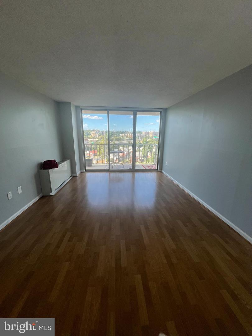 1225 MARTHA CUSTIS DR #815, ALEXANDRIA, Virginia 22302, 1 Bedroom Bedrooms, 2 Rooms Rooms,1 BathroomBathrooms,Residential,For sale,1225 MARTHA CUSTIS DR #815,VAAX2049306 MLS # VAAX2049306