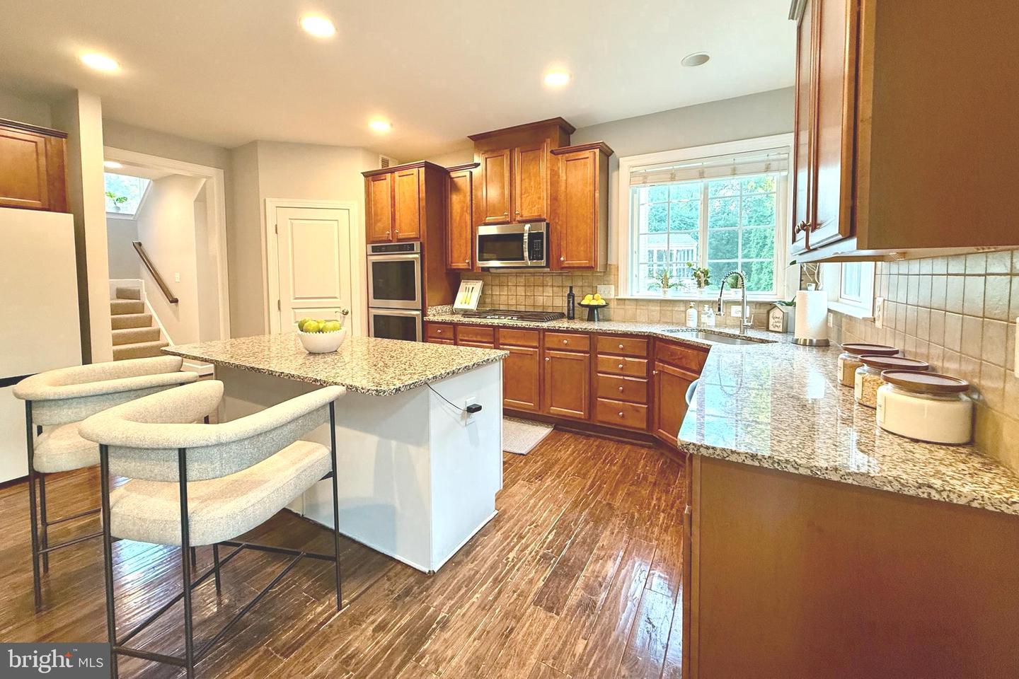 1294 SCOTTS RUN RD, MCLEAN, Virginia 22102, 6 Bedrooms Bedrooms, ,5 BathroomsBathrooms,Residential,For sale,1294 SCOTTS RUN RD,VAFX2264958 MLS # VAFX2264958