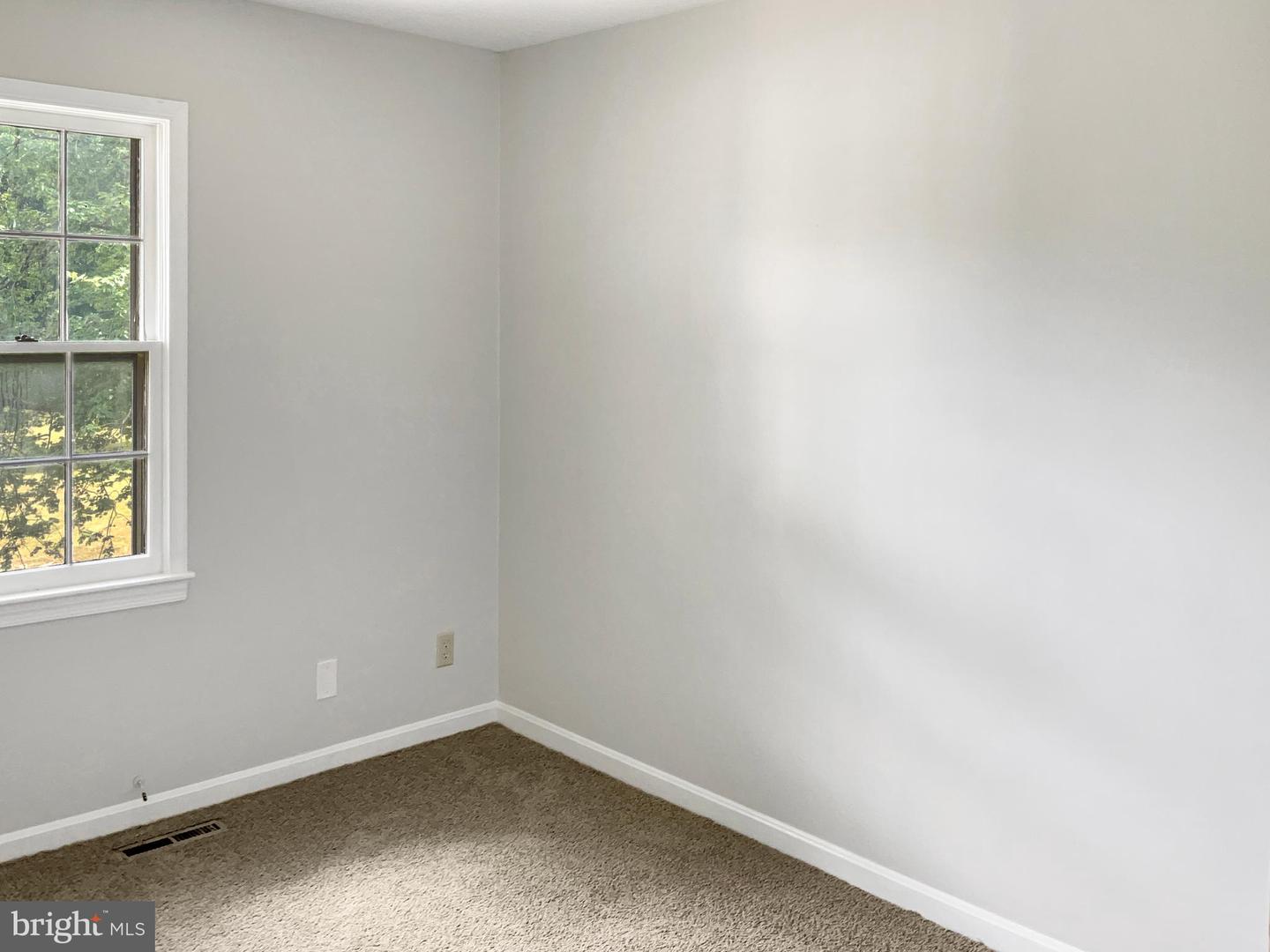 8 BIRCH LN, STAFFORD, Virginia 22554, 3 Bedrooms Bedrooms, ,1 BathroomBathrooms,Residential,For sale,8 BIRCH LN,VAST2042420 MLS # VAST2042420