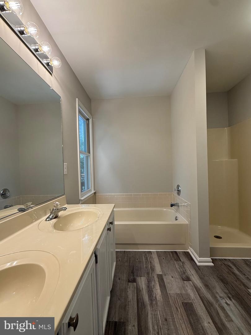 305 FAIRWAY DR, LOCUST GROVE, Virginia 22508, 3 Bedrooms Bedrooms, ,2 BathroomsBathrooms,Residential,For sale,305 FAIRWAY DR,VAOR2010666 MLS # VAOR2010666
