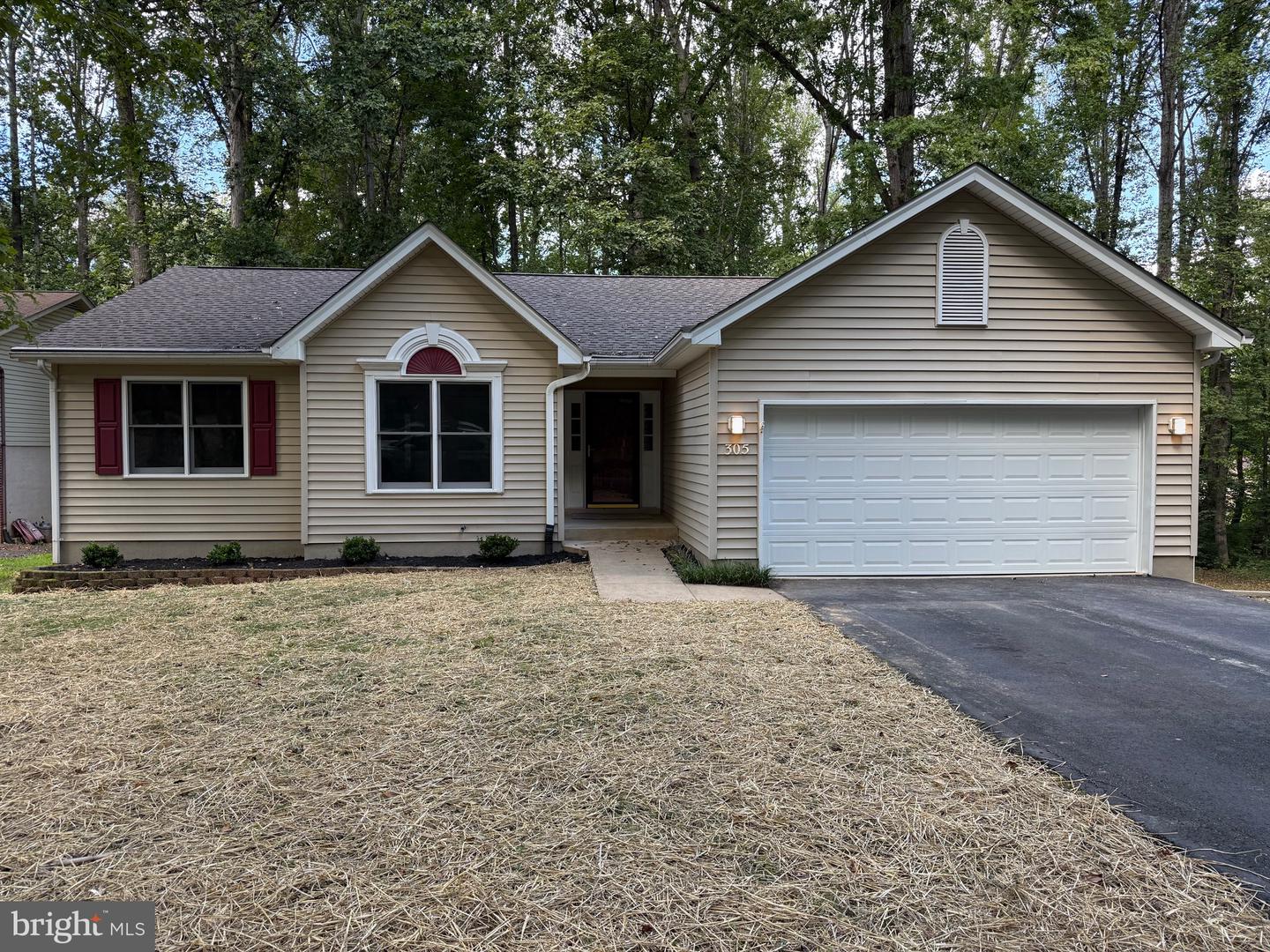 305 FAIRWAY DR, LOCUST GROVE, Virginia 22508, 3 Bedrooms Bedrooms, ,2 BathroomsBathrooms,Residential,For sale,305 FAIRWAY DR,VAOR2010666 MLS # VAOR2010666