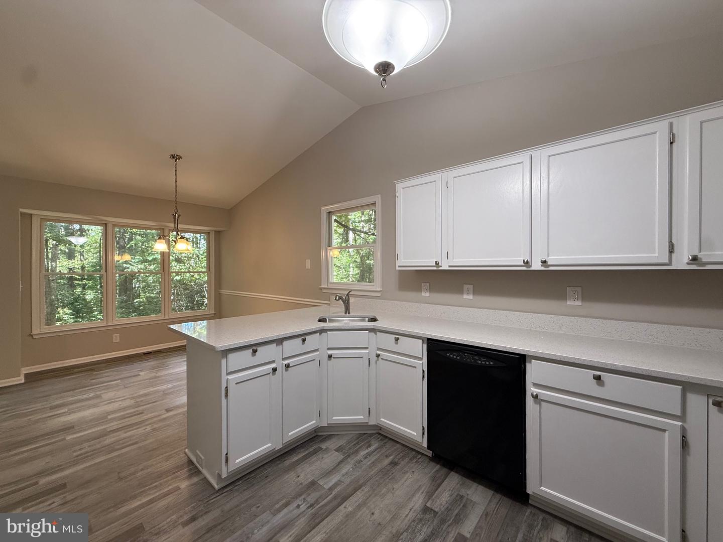 305 FAIRWAY DR, LOCUST GROVE, Virginia 22508, 3 Bedrooms Bedrooms, ,2 BathroomsBathrooms,Residential,For sale,305 FAIRWAY DR,VAOR2010666 MLS # VAOR2010666