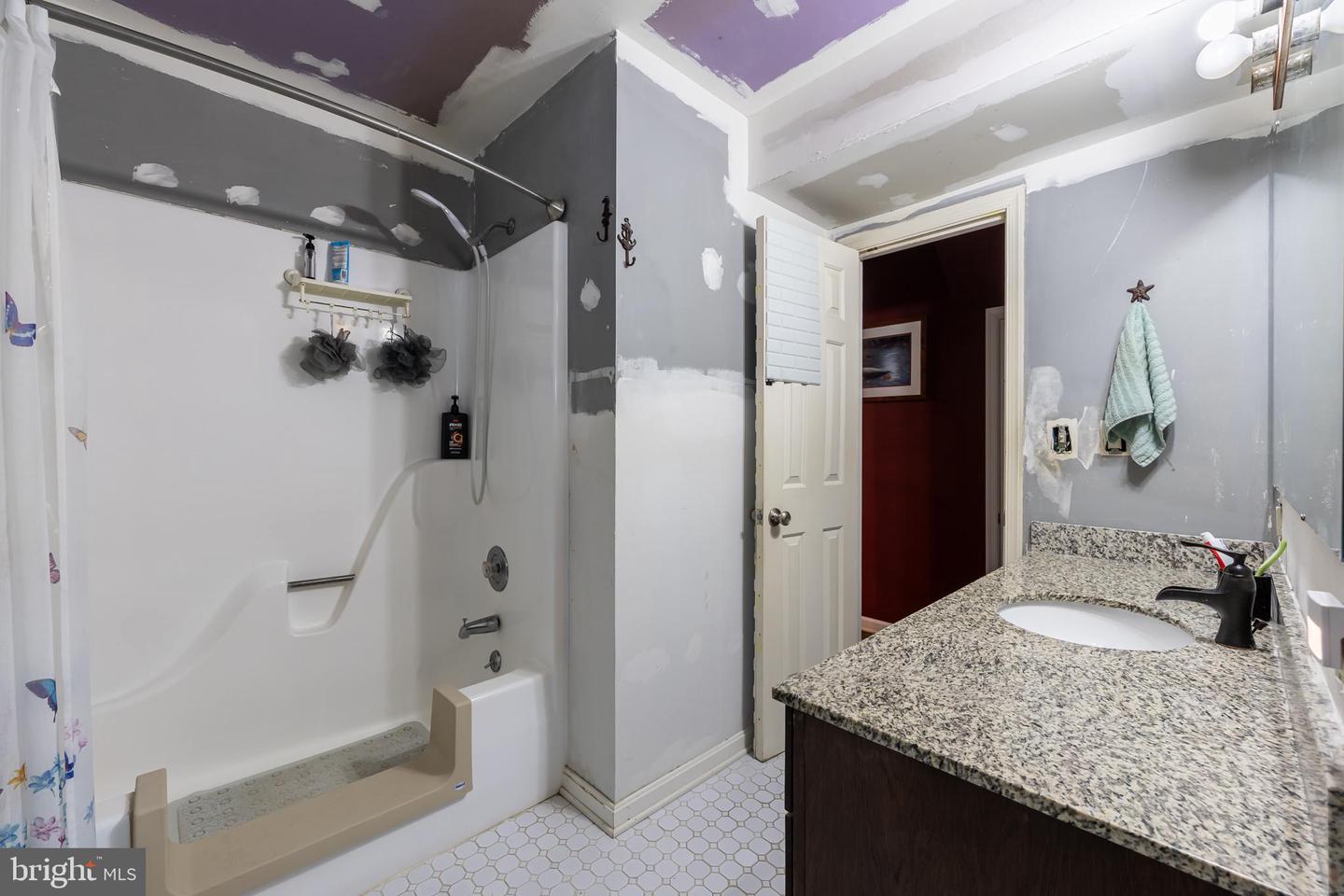 165 BROKENBACK MOUNTAIN RD, FREE UNION, Virginia 22940, 6 Bedrooms Bedrooms, ,3 BathroomsBathrooms,Residential,For sale,165 BROKENBACK MOUNTAIN RD,VAGR2000758 MLS # VAGR2000758