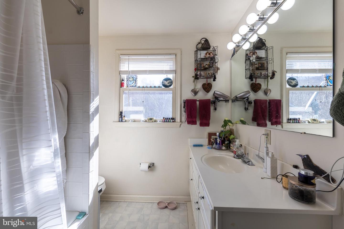 165 BROKENBACK MOUNTAIN RD, FREE UNION, Virginia 22940, 6 Bedrooms Bedrooms, ,3 BathroomsBathrooms,Residential,For sale,165 BROKENBACK MOUNTAIN RD,VAGR2000758 MLS # VAGR2000758