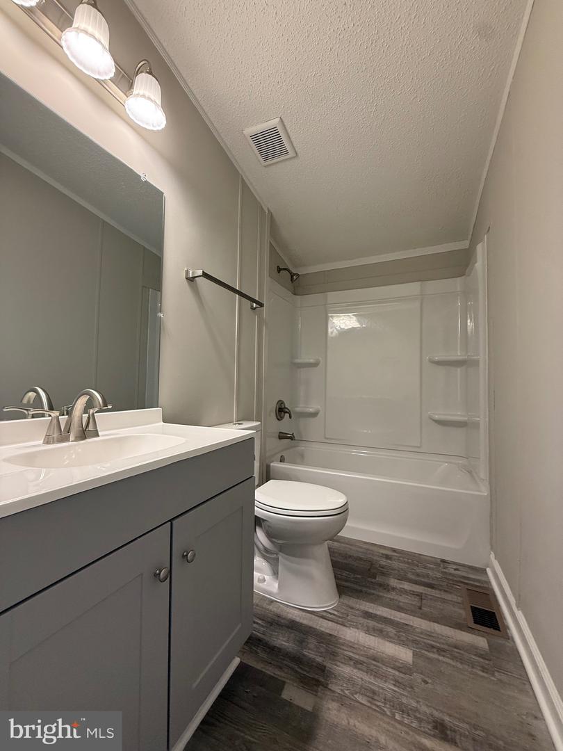 34112 INDIANTOWN RD, LOCUST GROVE, Virginia 22508, 5 Bedrooms Bedrooms, ,2 BathroomsBathrooms,Residential,For sale,34112 INDIANTOWN RD,VAOR2010668 MLS # VAOR2010668