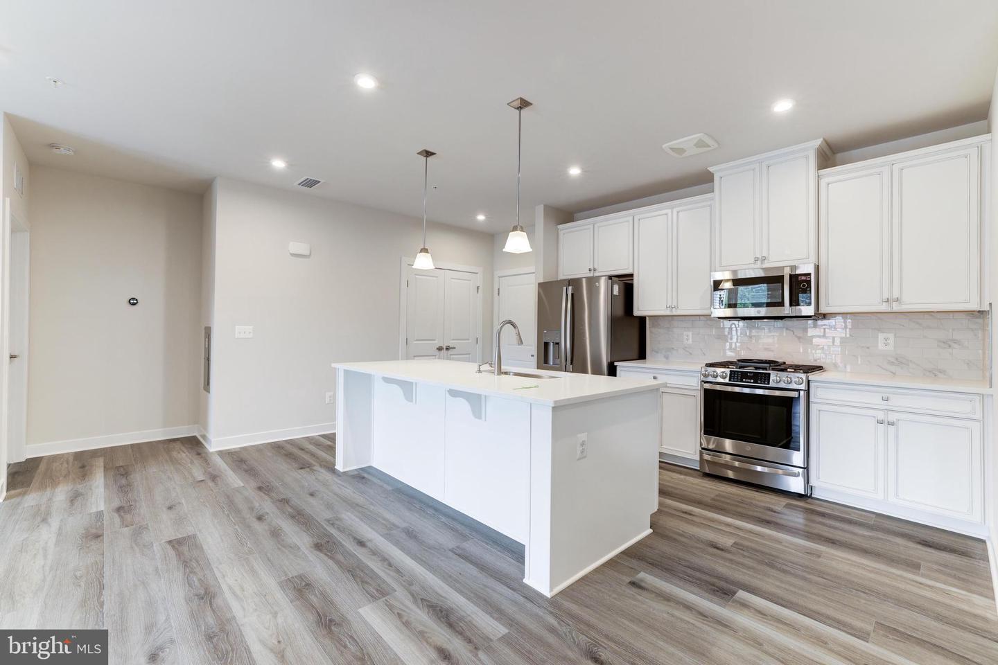 46270 MOUNT ALLEN TER #403, STERLING, Virginia 20164, 2 Bedrooms Bedrooms, ,2 BathroomsBathrooms,Residential,For sale,46270 MOUNT ALLEN TER #403,VALO2106164 MLS # VALO2106164