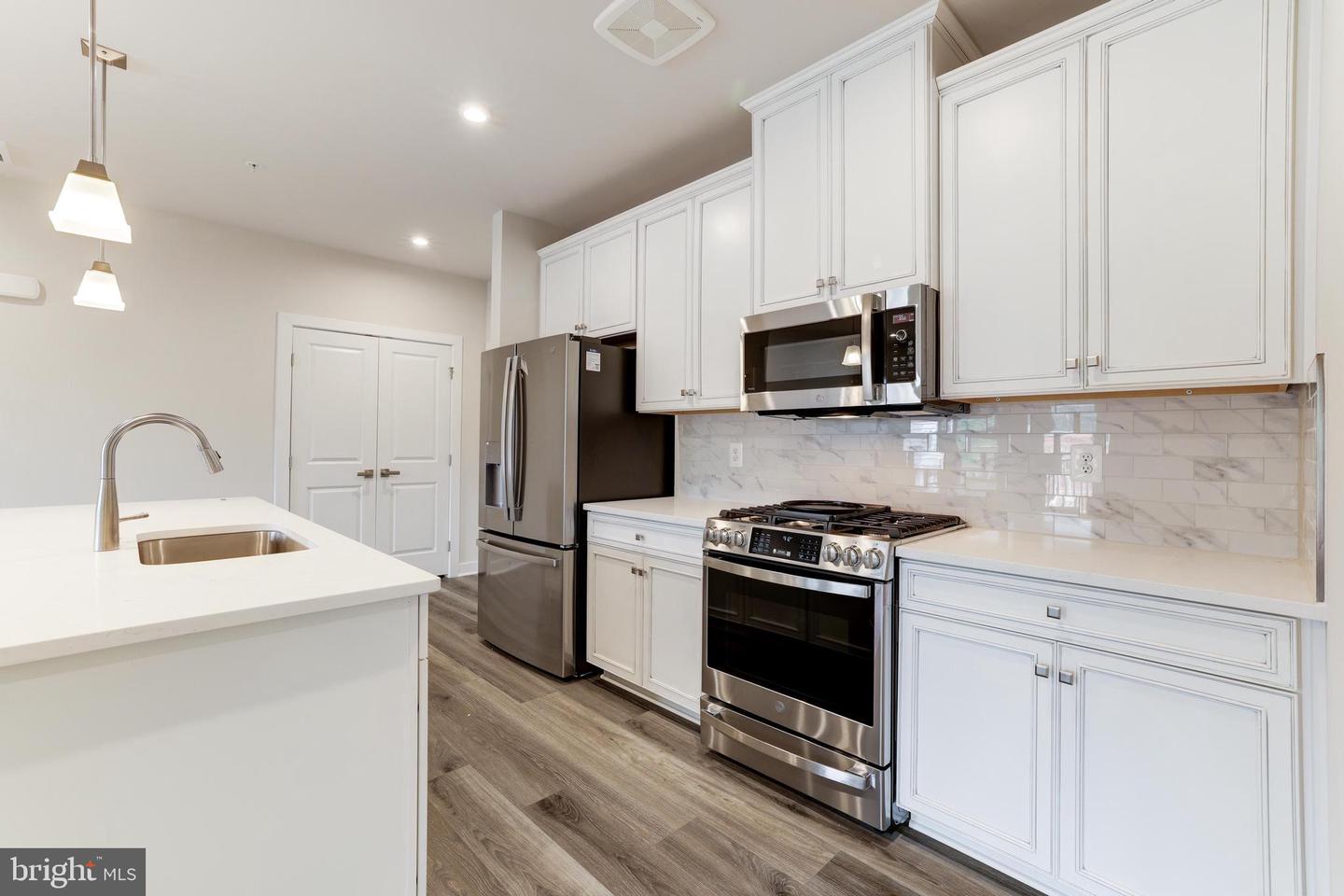 46270 MOUNT ALLEN TER #403, STERLING, Virginia 20164, 2 Bedrooms Bedrooms, ,2 BathroomsBathrooms,Residential,For sale,46270 MOUNT ALLEN TER #403,VALO2106164 MLS # VALO2106164