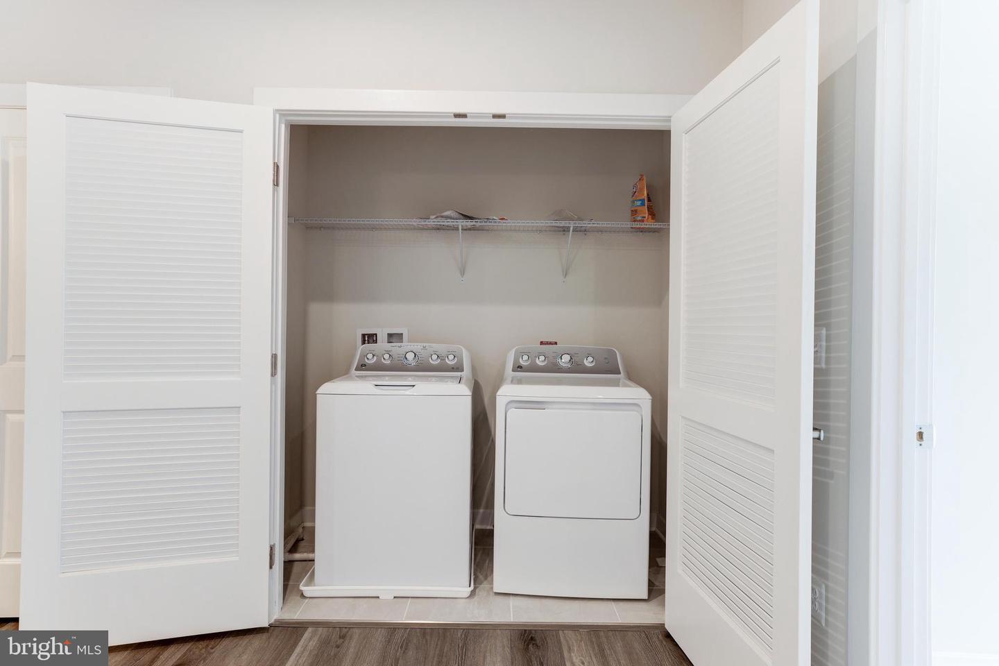 46270 MOUNT ALLEN TER #403, STERLING, Virginia 20164, 2 Bedrooms Bedrooms, ,2 BathroomsBathrooms,Residential,For sale,46270 MOUNT ALLEN TER #403,VALO2106164 MLS # VALO2106164