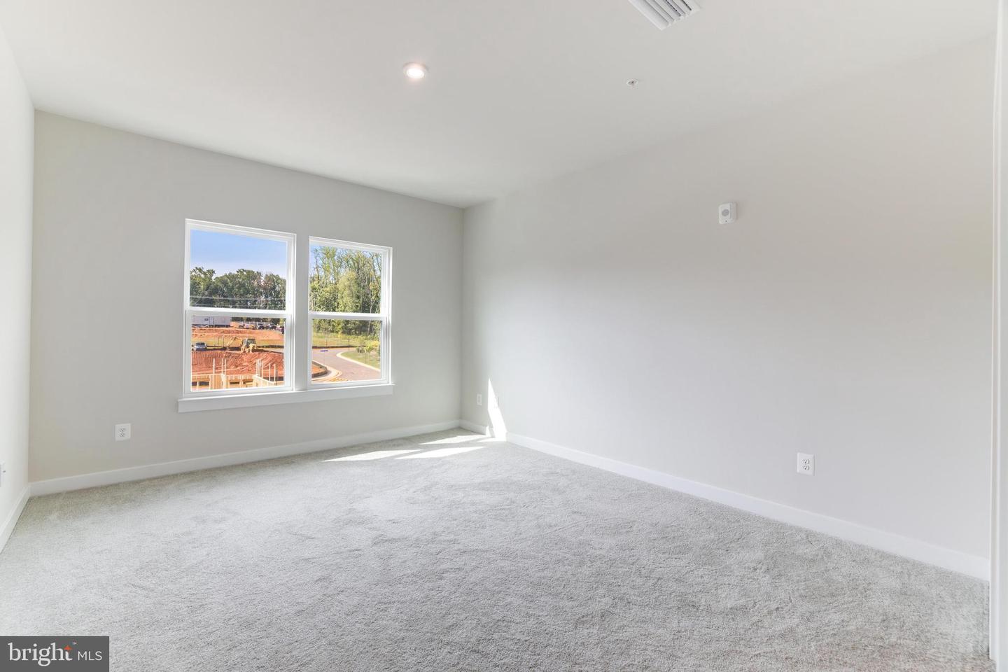 46270 MOUNT ALLEN TER #403, STERLING, Virginia 20164, 2 Bedrooms Bedrooms, ,2 BathroomsBathrooms,Residential,For sale,46270 MOUNT ALLEN TER #403,VALO2106164 MLS # VALO2106164