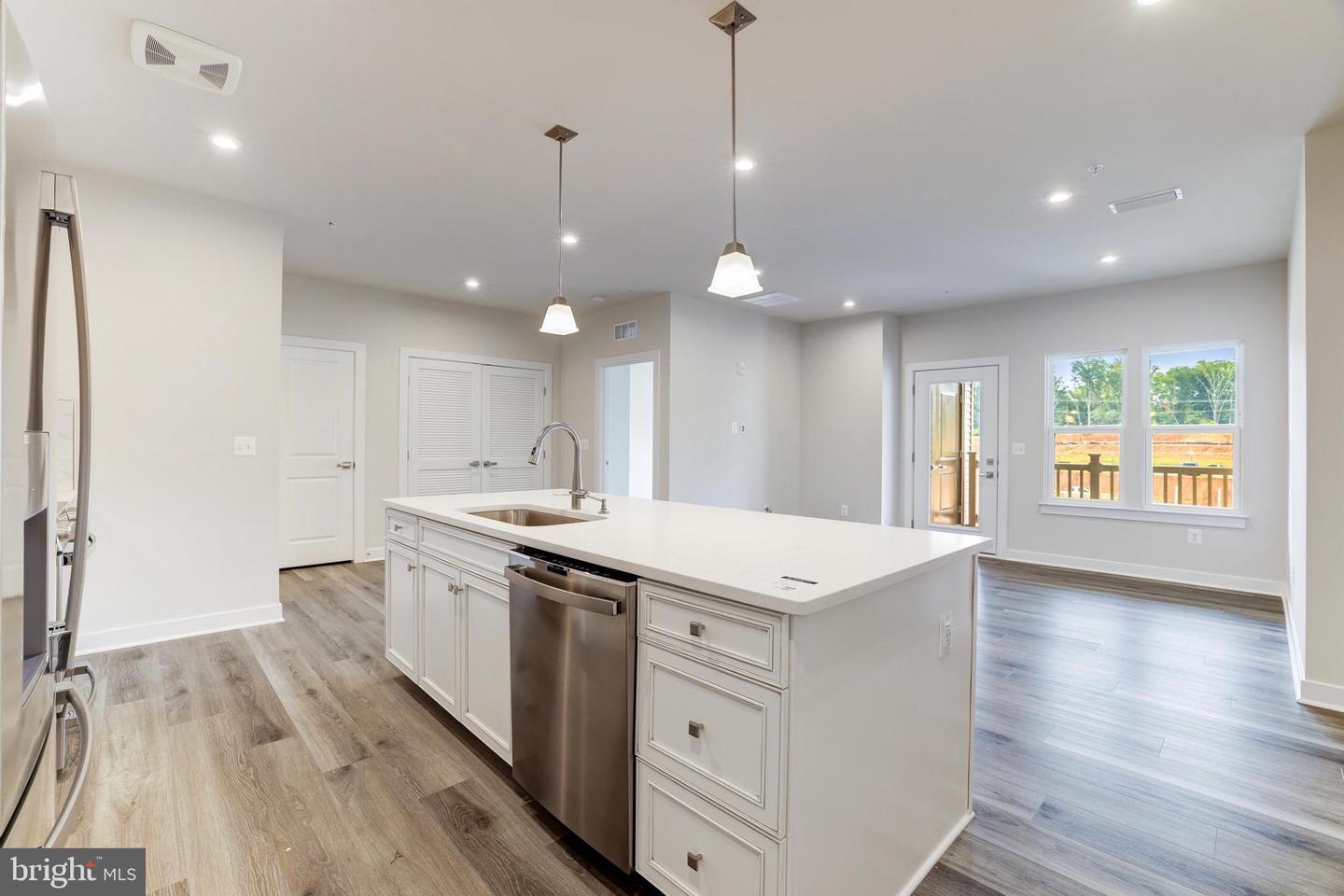 46270 MOUNT ALLEN TER #403, STERLING, Virginia 20164, 2 Bedrooms Bedrooms, ,2 BathroomsBathrooms,Residential,For sale,46270 MOUNT ALLEN TER #403,VALO2106164 MLS # VALO2106164
