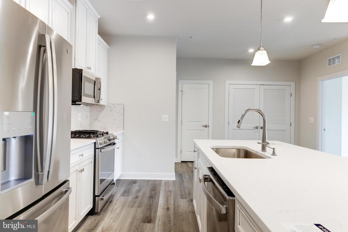 46270 MOUNT ALLEN TER #403, STERLING, Virginia 20164, 2 Bedrooms Bedrooms, ,2 BathroomsBathrooms,Residential,For sale,46270 MOUNT ALLEN TER #403,VALO2106164 MLS # VALO2106164