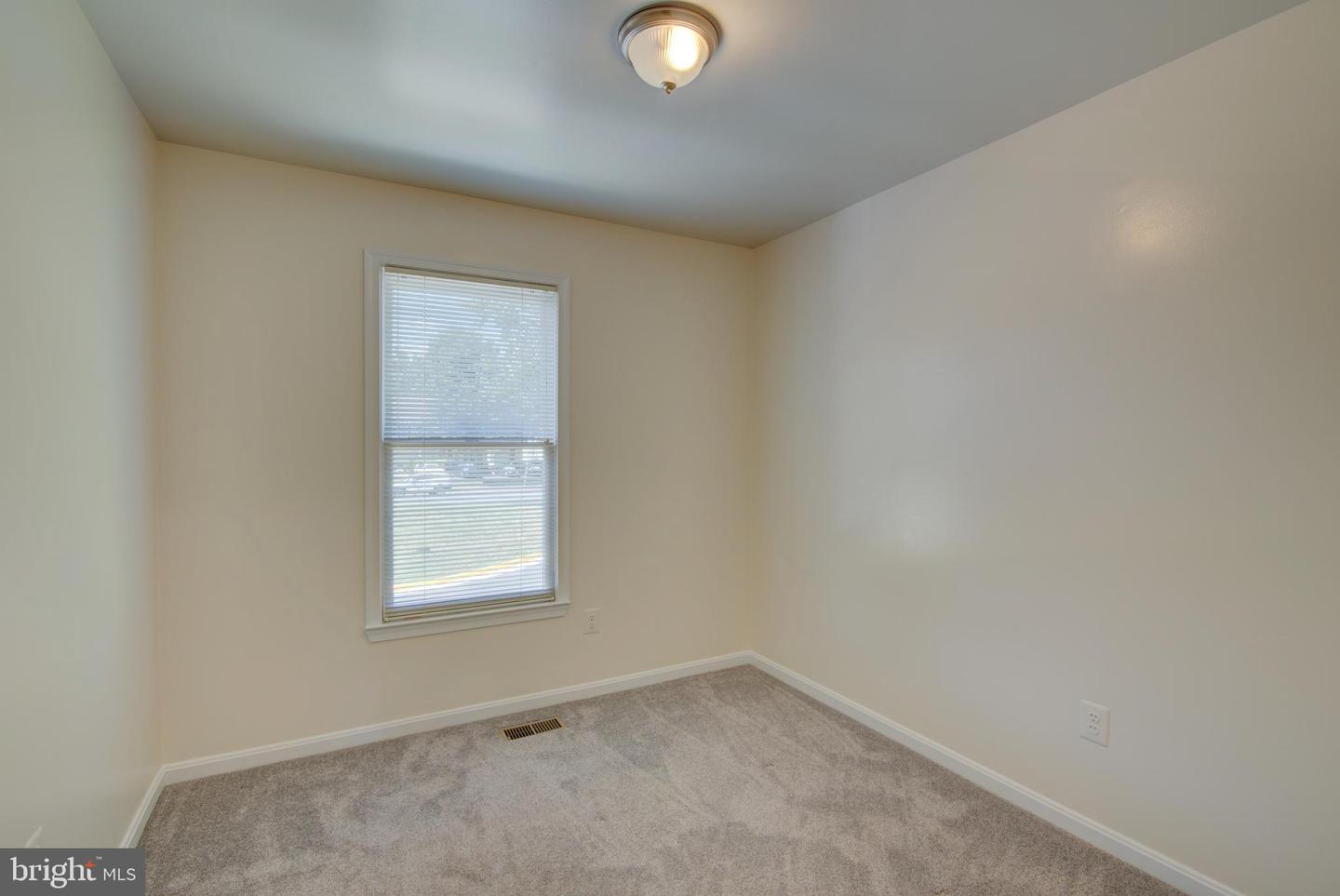 7235 WORSLEY WAY, ALEXANDRIA, Virginia 22315, 3 Bedrooms Bedrooms, ,3 BathroomsBathrooms,Residential,For sale,7235 WORSLEY WAY,VAFX2265034 MLS # VAFX2265034