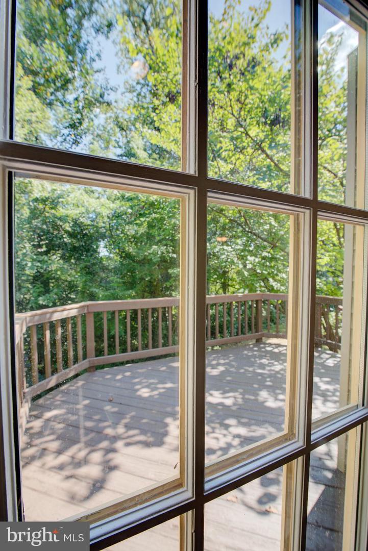 7235 WORSLEY WAY, ALEXANDRIA, Virginia 22315, 3 Bedrooms Bedrooms, ,3 BathroomsBathrooms,Residential,For sale,7235 WORSLEY WAY,VAFX2265034 MLS # VAFX2265034