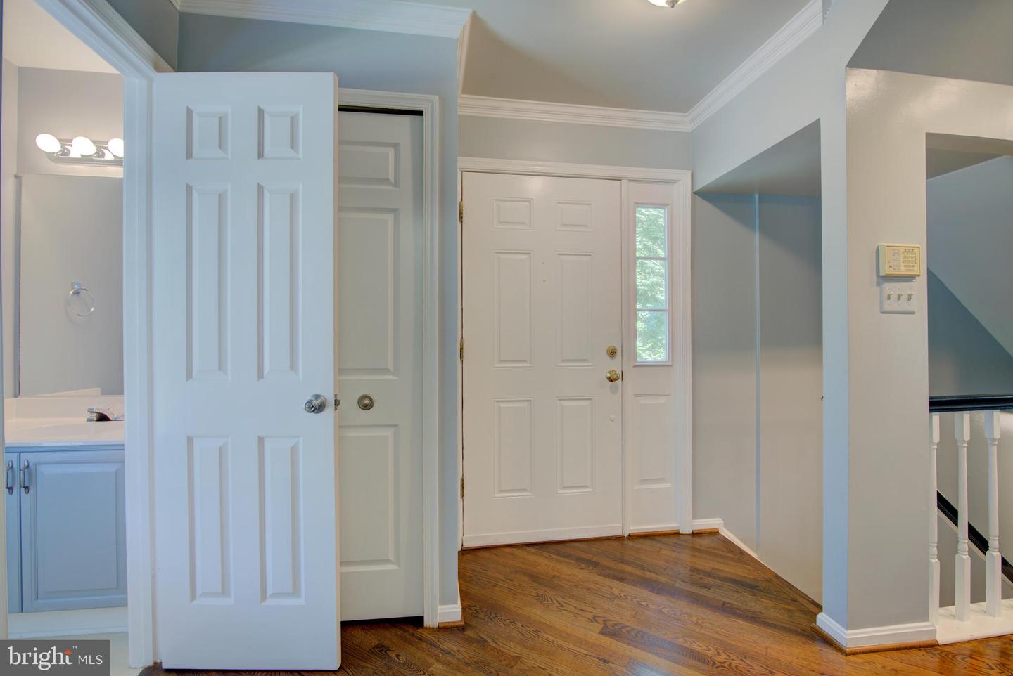 7235 WORSLEY WAY, ALEXANDRIA, Virginia 22315, 3 Bedrooms Bedrooms, ,3 BathroomsBathrooms,Residential,For sale,7235 WORSLEY WAY,VAFX2265034 MLS # VAFX2265034