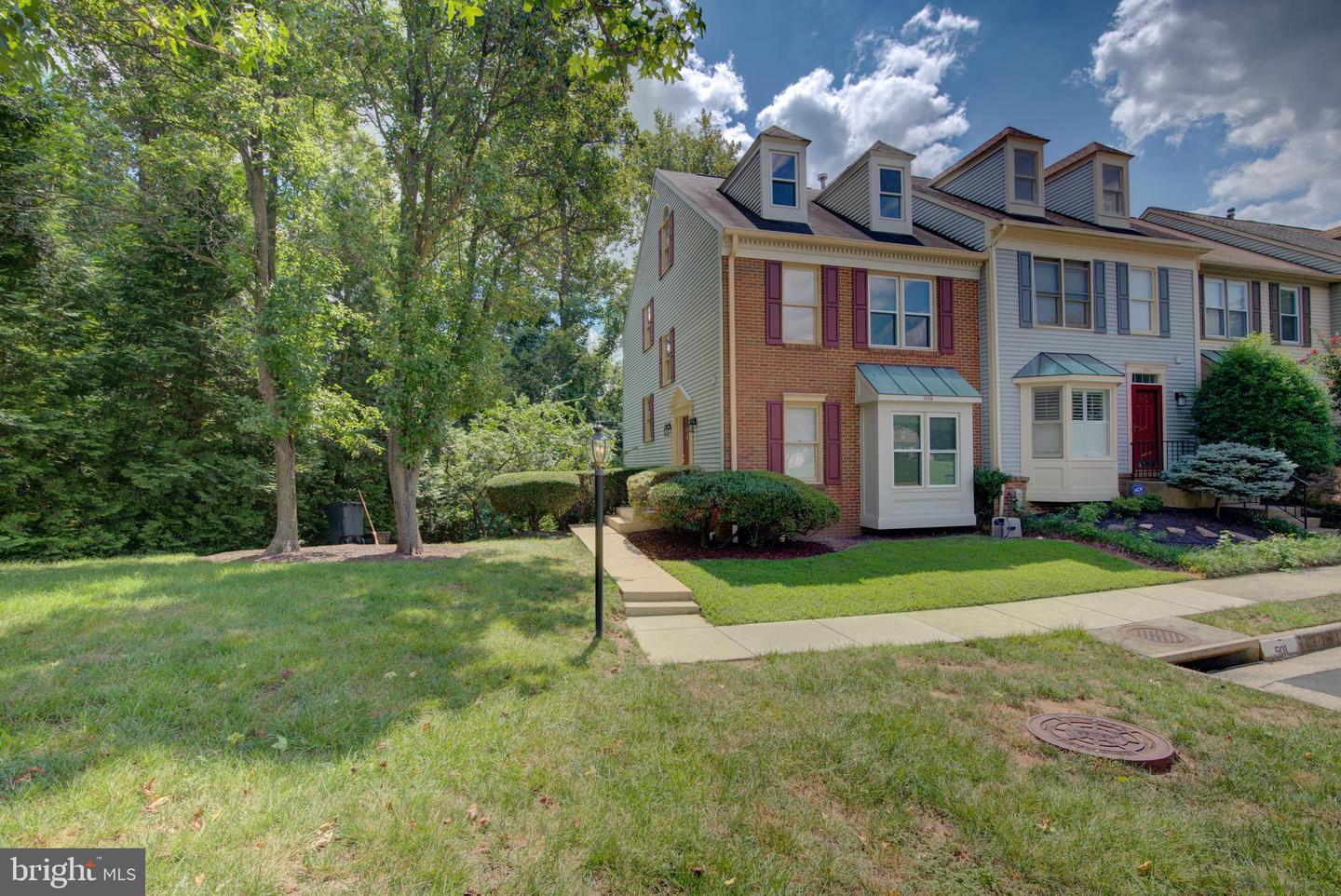 7235 WORSLEY WAY, ALEXANDRIA, Virginia 22315, 3 Bedrooms Bedrooms, ,3 BathroomsBathrooms,Residential,For sale,7235 WORSLEY WAY,VAFX2265034 MLS # VAFX2265034