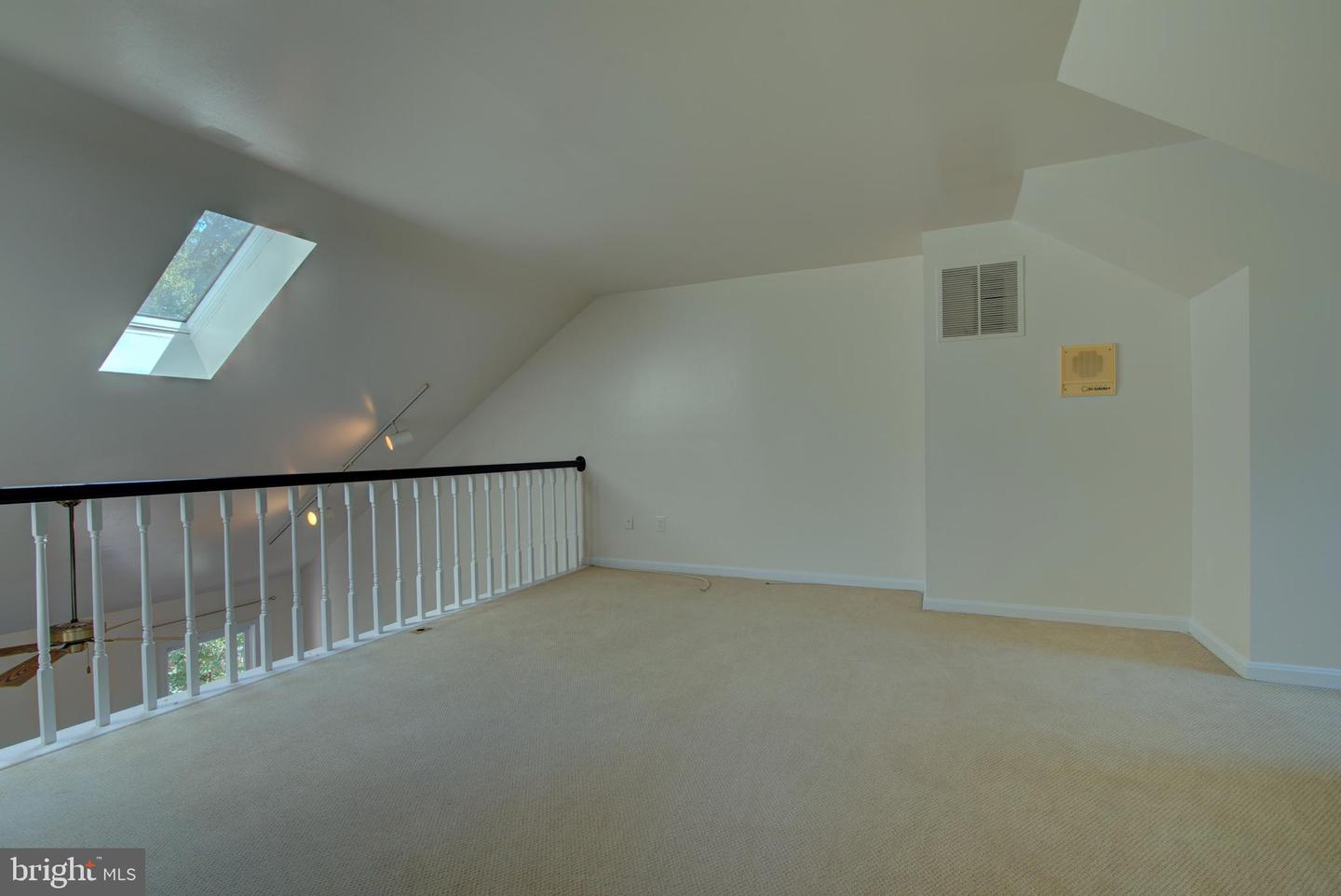 7235 WORSLEY WAY, ALEXANDRIA, Virginia 22315, 3 Bedrooms Bedrooms, ,3 BathroomsBathrooms,Residential,For sale,7235 WORSLEY WAY,VAFX2265034 MLS # VAFX2265034