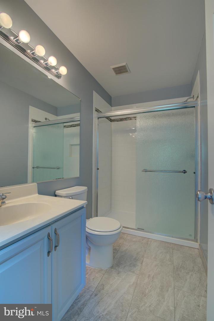 7235 WORSLEY WAY, ALEXANDRIA, Virginia 22315, 3 Bedrooms Bedrooms, ,3 BathroomsBathrooms,Residential,For sale,7235 WORSLEY WAY,VAFX2265034 MLS # VAFX2265034