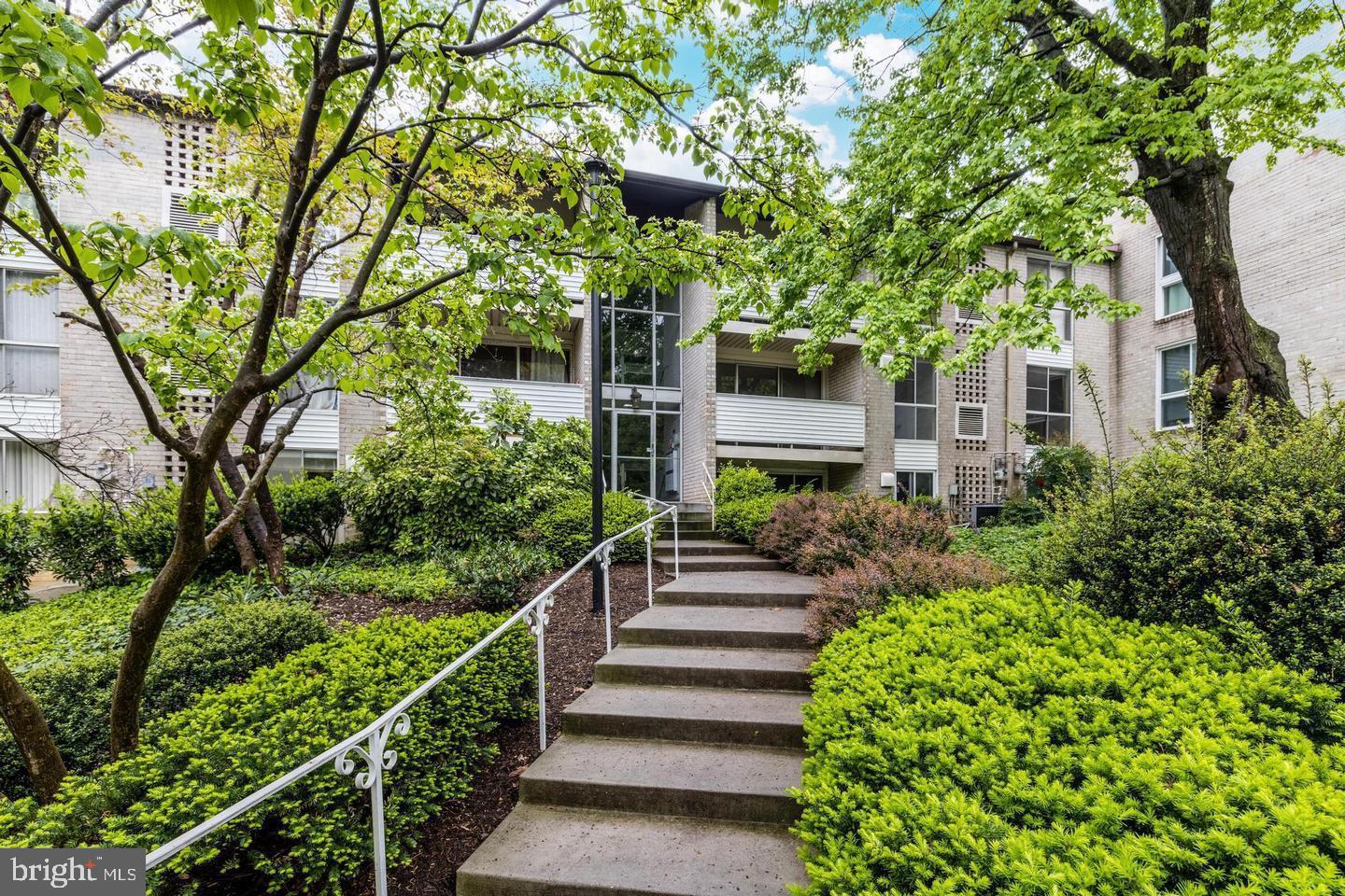 5602 BISMACH DR #204, ALEXANDRIA, Virginia 22312, 2 Bedrooms Bedrooms, ,1 BathroomBathrooms,Residential,For sale,5602 BISMACH DR #204,VAFX2265052 MLS # VAFX2265052