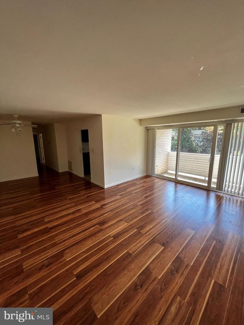 5602 BISMACH DR #204, ALEXANDRIA, Virginia 22312, 2 Bedrooms Bedrooms, ,1 BathroomBathrooms,Residential,For sale,5602 BISMACH DR #204,VAFX2265052 MLS # VAFX2265052