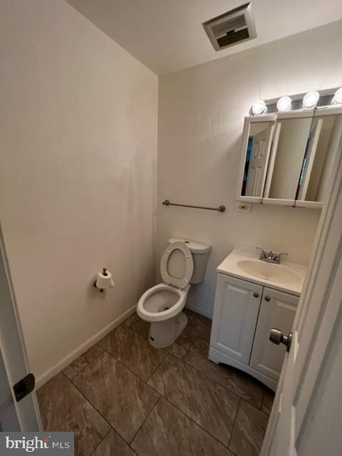 5602 BISMACH DR #204, ALEXANDRIA, Virginia 22312, 2 Bedrooms Bedrooms, ,1 BathroomBathrooms,Residential,For sale,5602 BISMACH DR #204,VAFX2265052 MLS # VAFX2265052