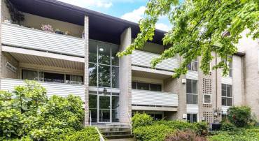 5602 BISMACH DR #204, ALEXANDRIA, Virginia 22312, 2 Bedrooms Bedrooms, ,1 BathroomBathrooms,Residential,For sale,5602 BISMACH DR #204,VAFX2265052 MLS # VAFX2265052
