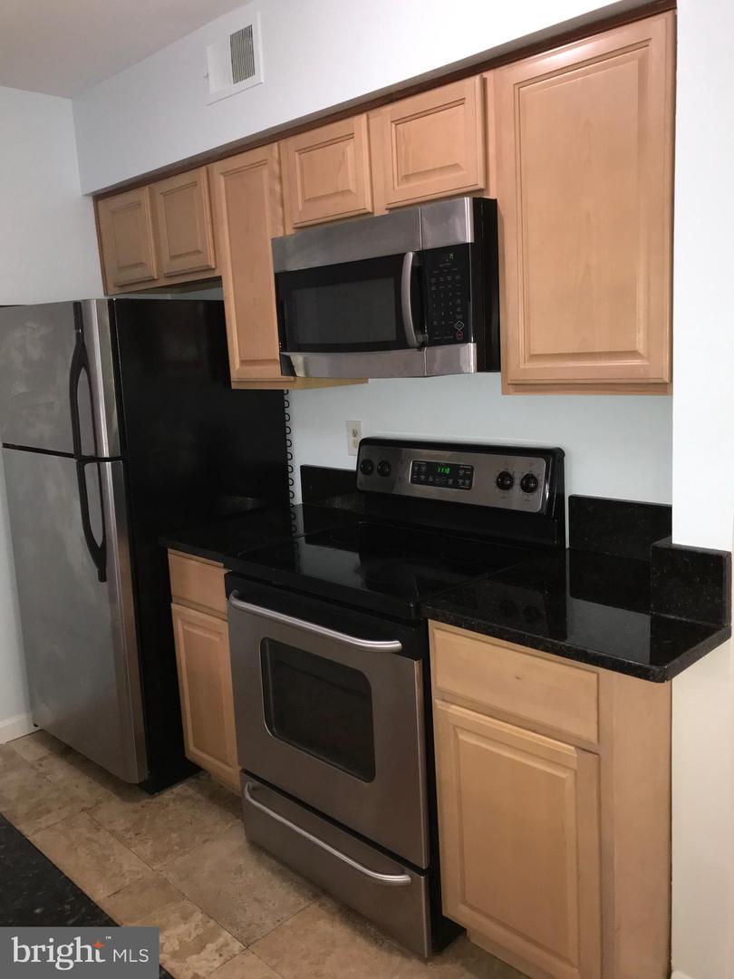 5823 ROYAL RIDGE DR #S, SPRINGFIELD, Virginia 22152, 2 Bedrooms Bedrooms, ,1 BathroomBathrooms,Residential,For sale,5823 ROYAL RIDGE DR #S,VAFX2265068 MLS # VAFX2265068