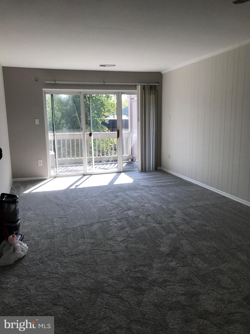 5823 ROYAL RIDGE DR #S, SPRINGFIELD, Virginia 22152, 2 Bedrooms Bedrooms, ,1 BathroomBathrooms,Residential,For sale,5823 ROYAL RIDGE DR #S,VAFX2265068 MLS # VAFX2265068