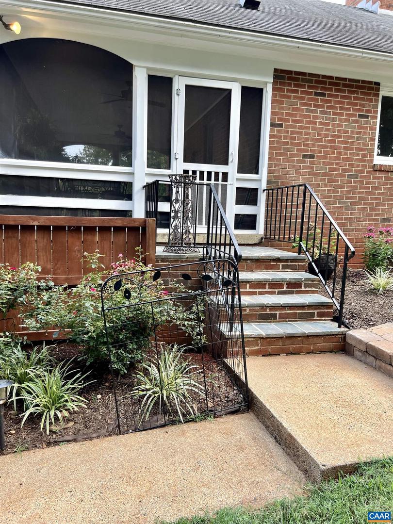 2515 NORTHFIELD RD, CHARLOTTESVILLE, Virginia 22901, 4 Bedrooms Bedrooms, ,3 BathroomsBathrooms,Residential,For sale,2515 NORTHFIELD RD,668596 MLS # 668596