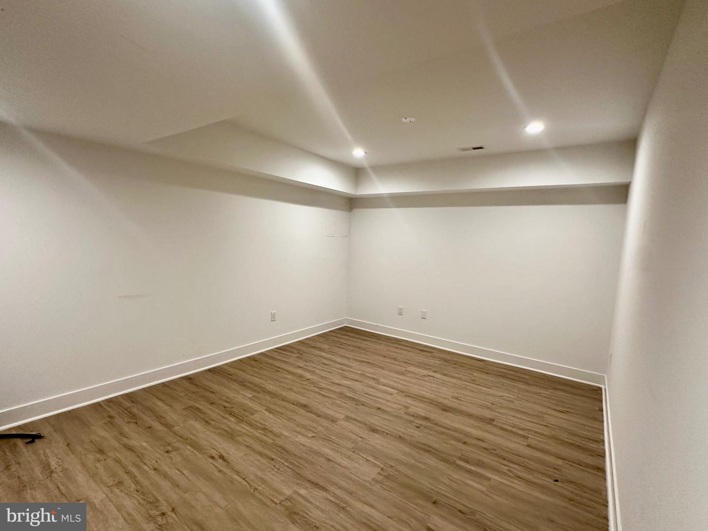 2033 GRIFFITH RD, FALLS CHURCH, Virginia 22043, 6 Bedrooms Bedrooms, ,5 BathroomsBathrooms,Residential,For sale,2033 GRIFFITH RD,VAFX2265078 MLS # VAFX2265078