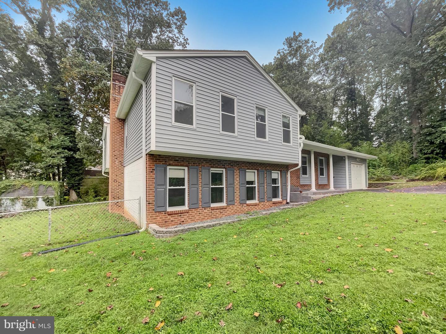 9505 SCORPIO LN, BURKE, Virginia 22015, 4 Bedrooms Bedrooms, ,3 BathroomsBathrooms,Residential,For sale,9505 SCORPIO LN,VAFX2265082 MLS # VAFX2265082