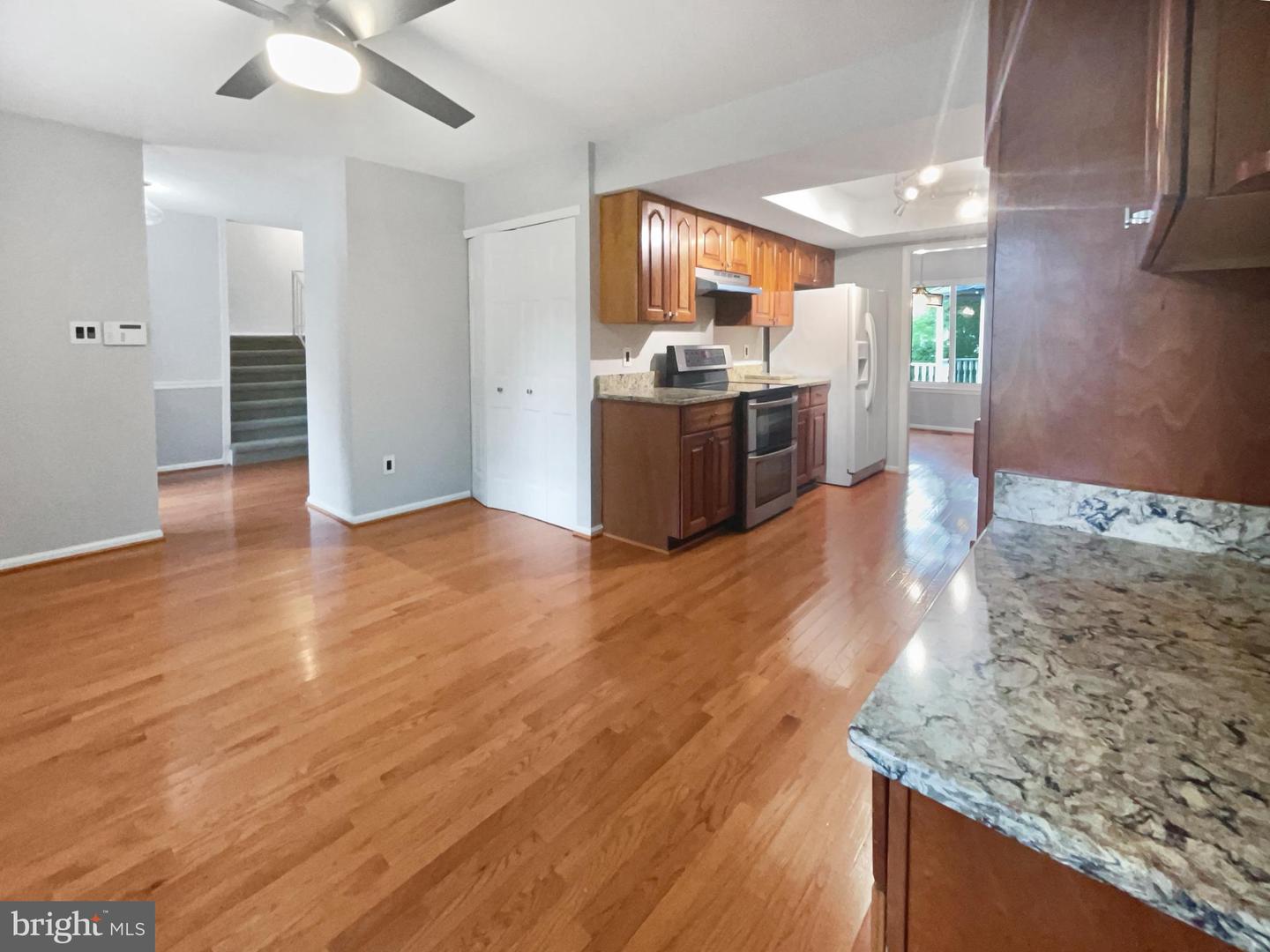 9505 SCORPIO LN, BURKE, Virginia 22015, 4 Bedrooms Bedrooms, ,3 BathroomsBathrooms,Residential,For sale,9505 SCORPIO LN,VAFX2265082 MLS # VAFX2265082